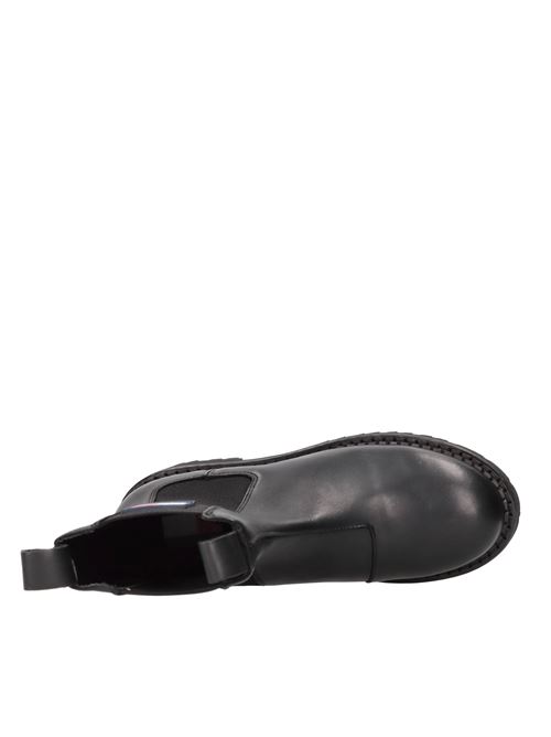 Stivaletti in pelle ed elastico TOMMY JEANS | EN0EN02298NERO